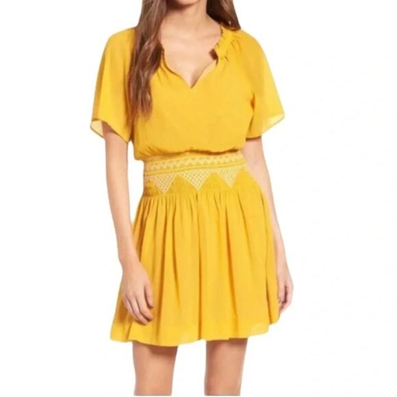 Madewell Dresses & Skirts - Madewell Embroidered Cinched Waist Boho Smoked
Mini Dress Size 8